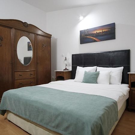 Hotel Freiburg Ulcinj Eksteriør billede