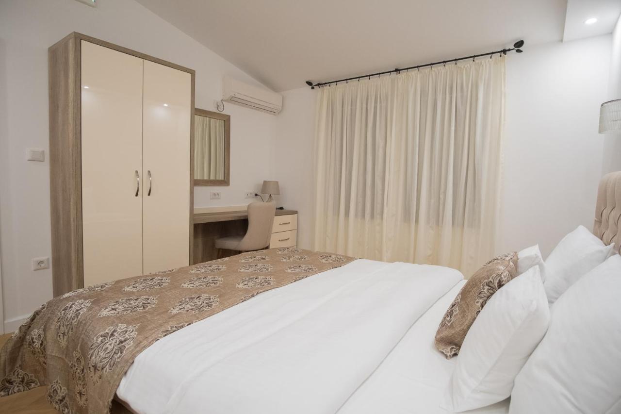Hotel Freiburg Ulcinj Eksteriør billede