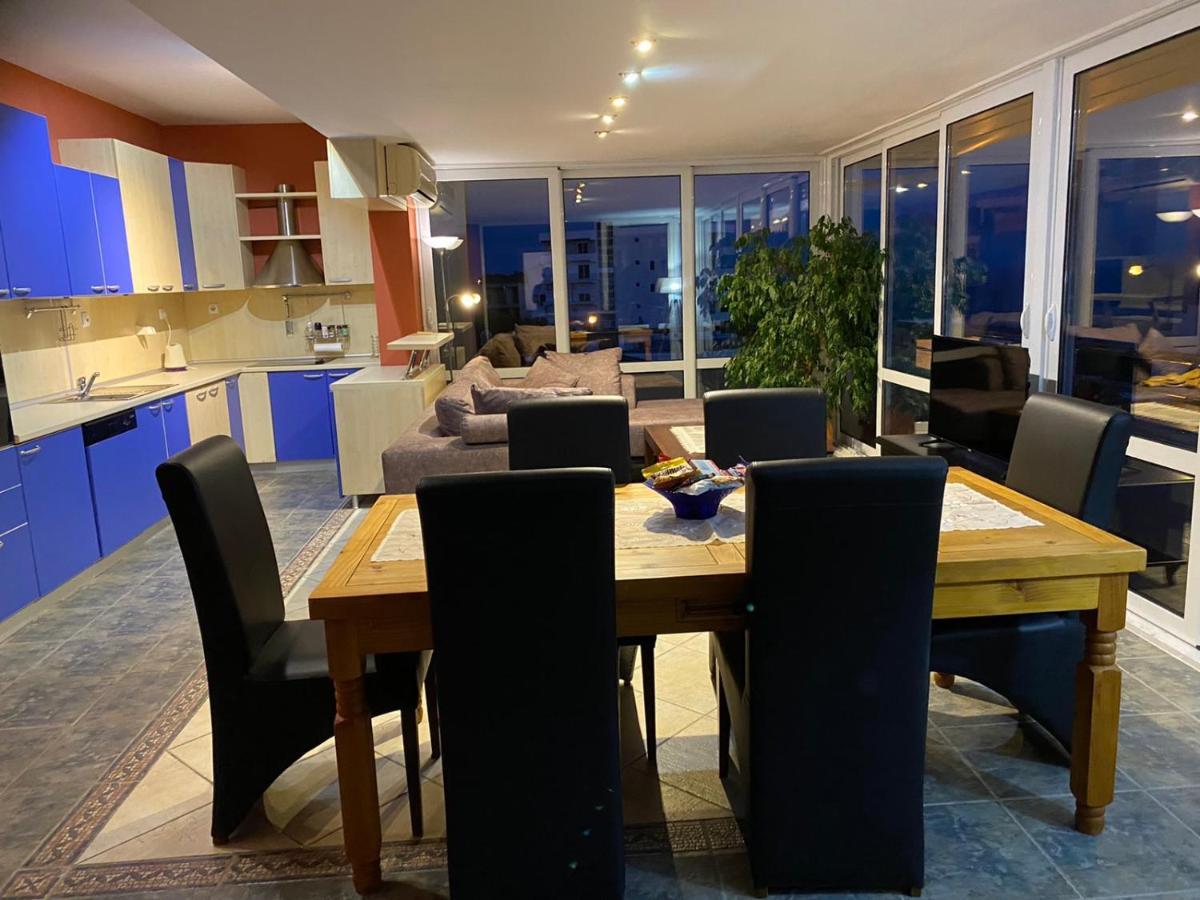 Hotel Freiburg Ulcinj Eksteriør billede