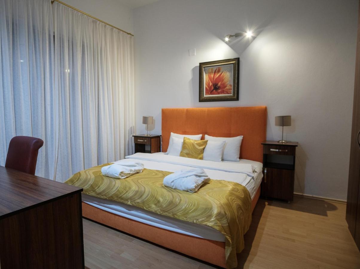 Hotel Freiburg Ulcinj Eksteriør billede