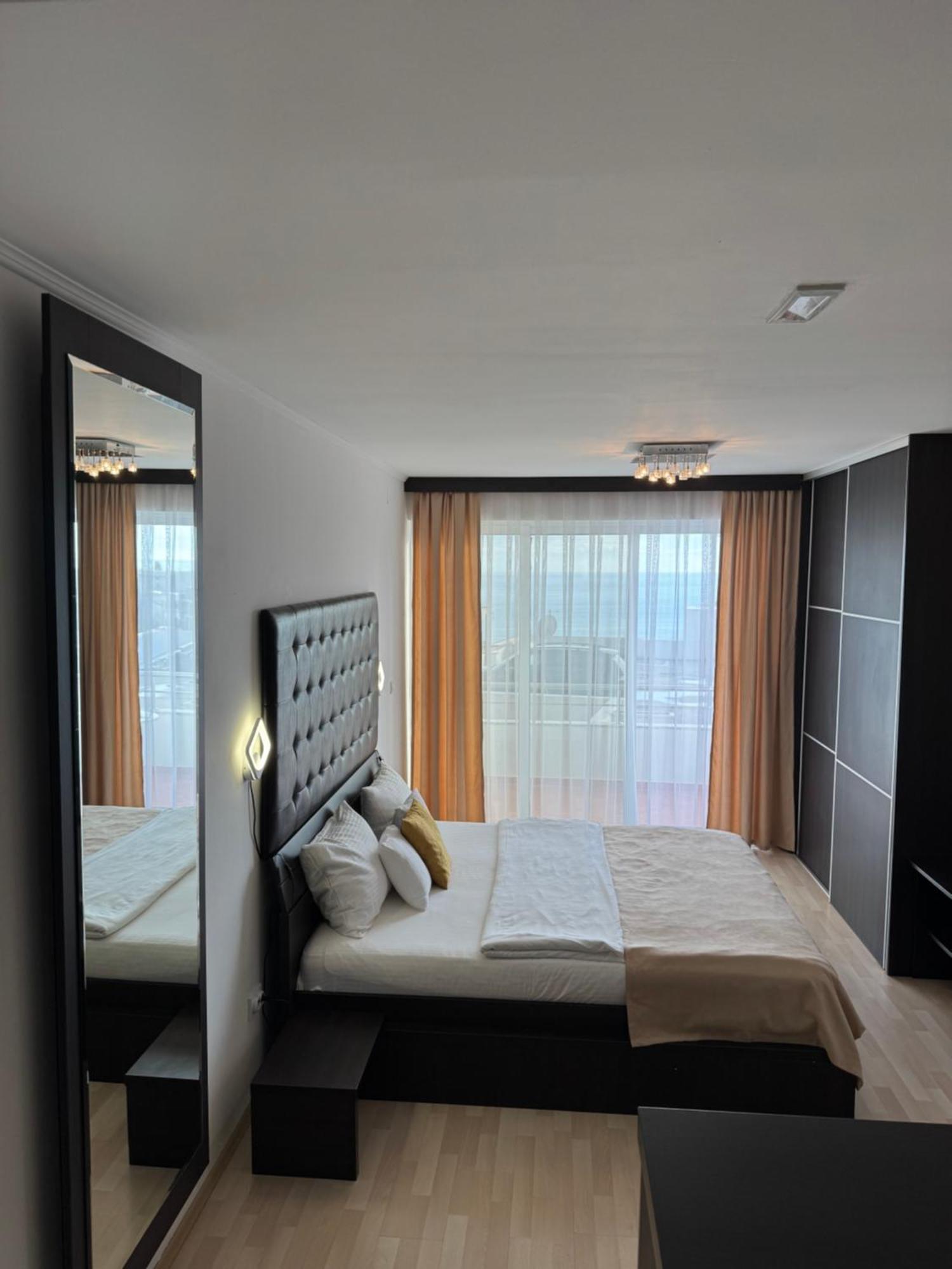 Hotel Freiburg Ulcinj Eksteriør billede