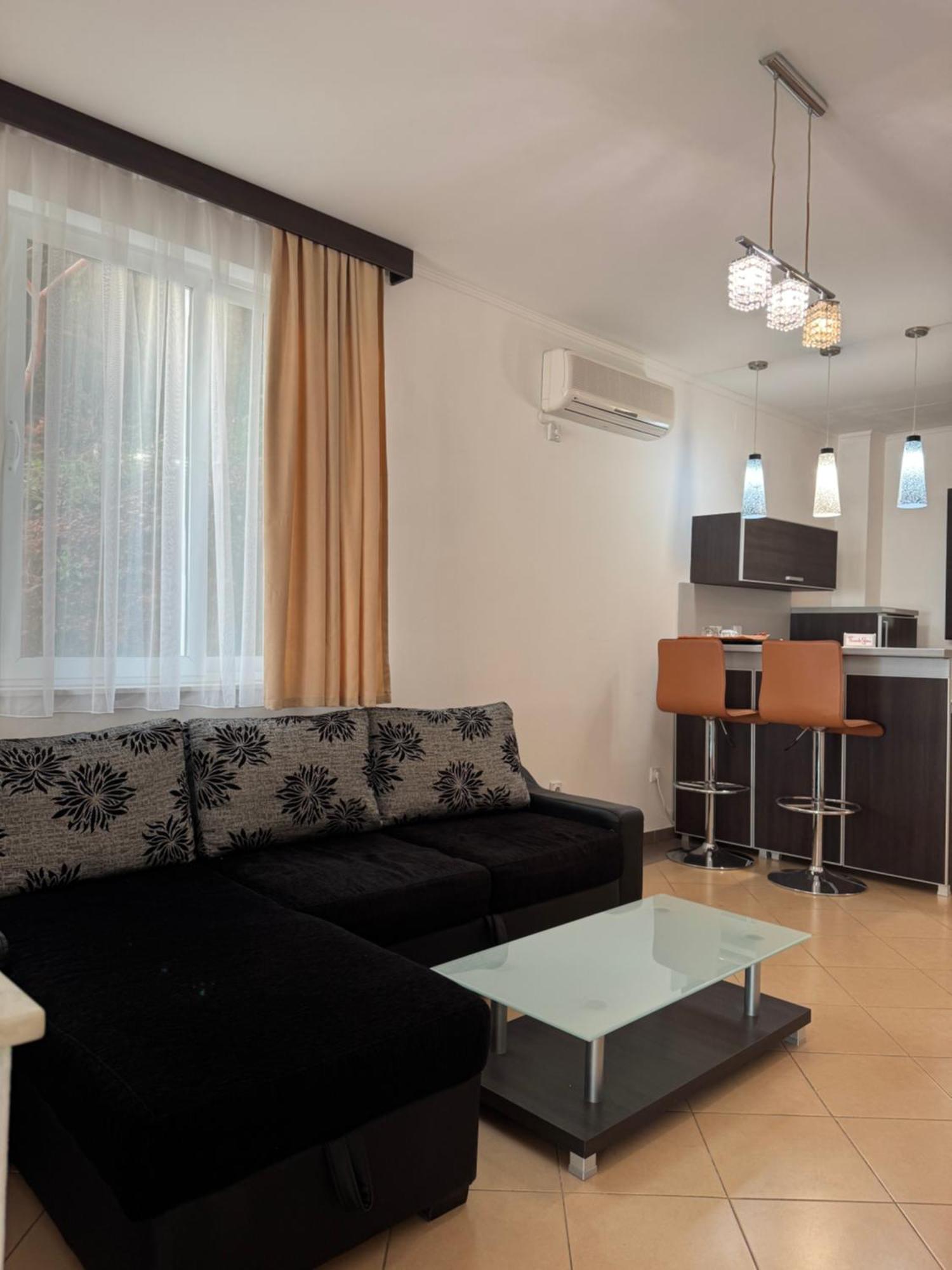 Hotel Freiburg Ulcinj Eksteriør billede