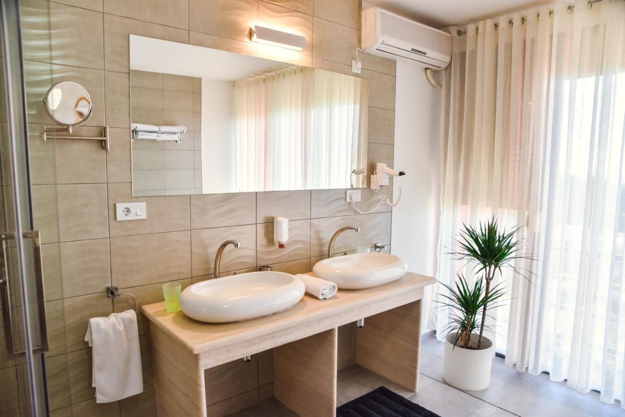 Hotel Freiburg Ulcinj Eksteriør billede