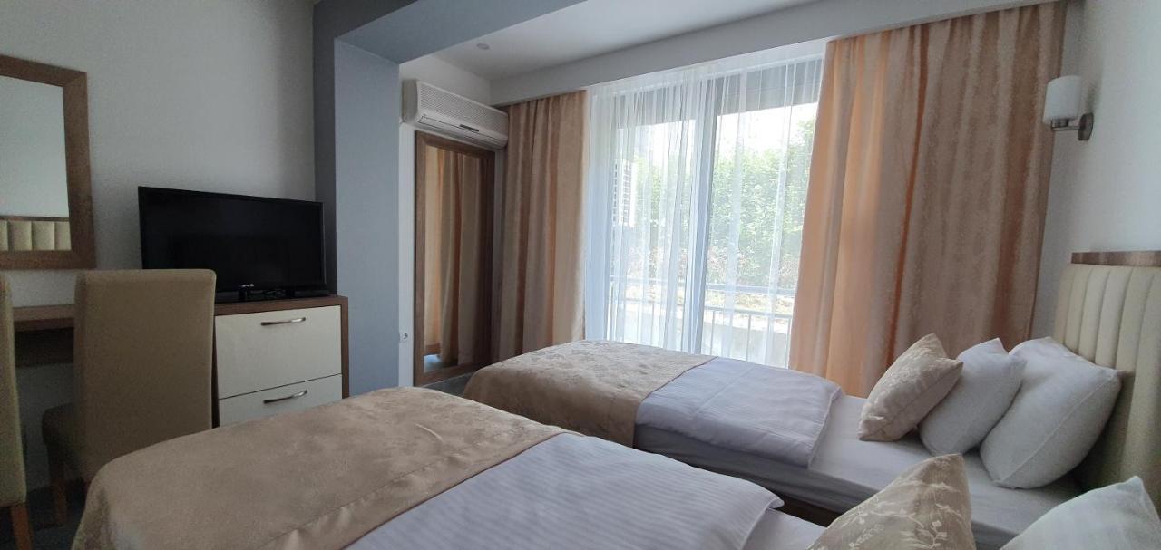 Hotel Freiburg Ulcinj Eksteriør billede